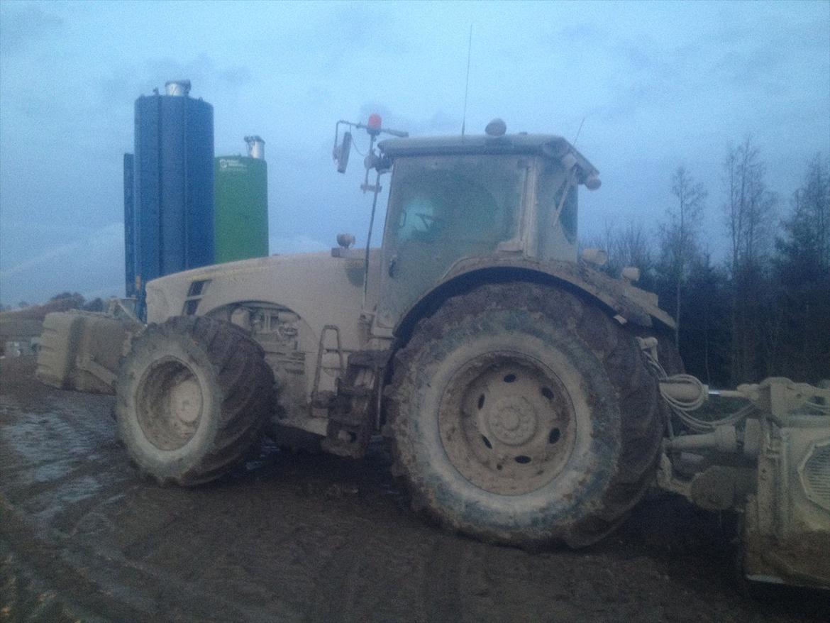 John Deere 8530 - ny vasket med jord, mudder og kalk billede 10