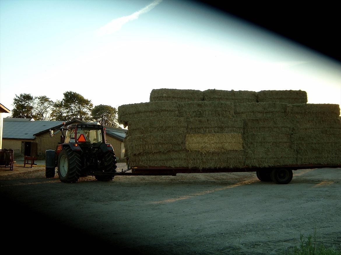 Valtra 8150 billede 2