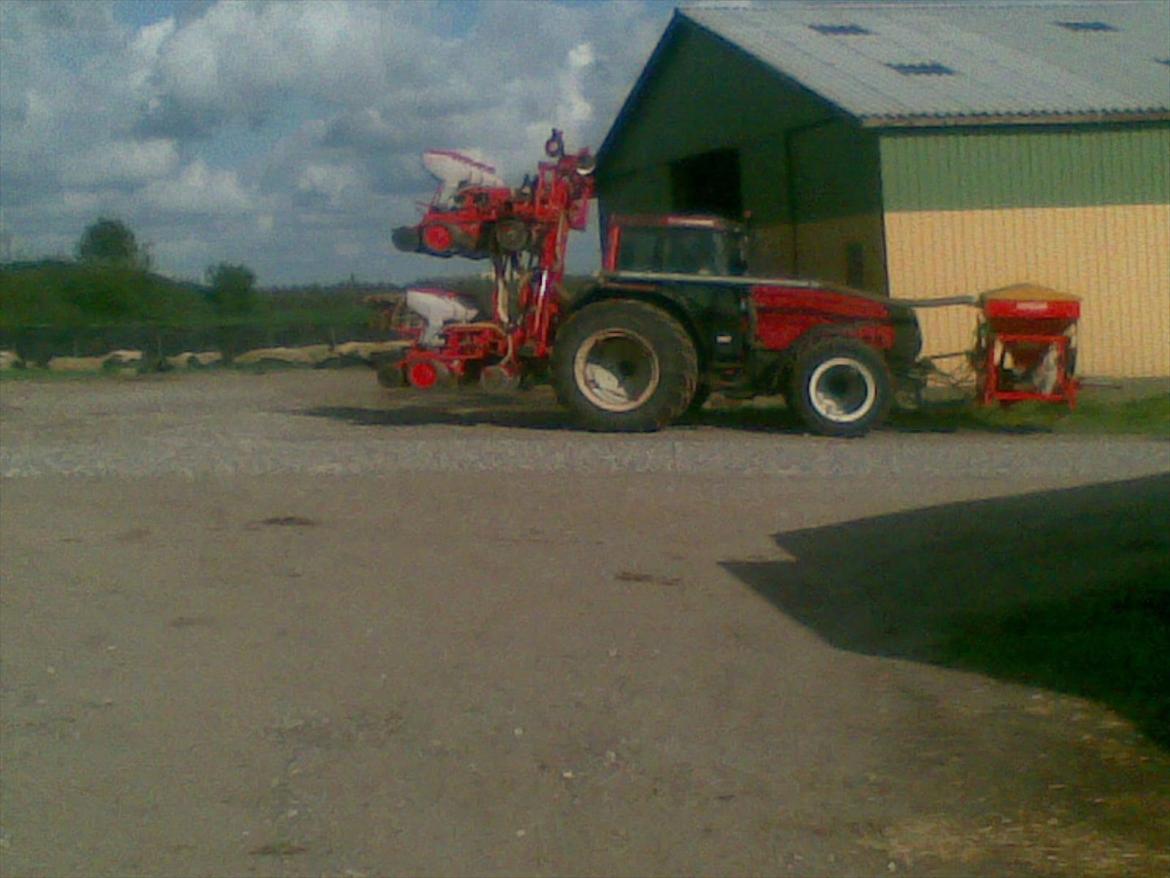 Valtra 8150 - ja det var jo den gang hun var slæveren uheha  billede 7