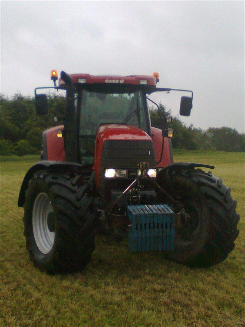 Case IH cvx 195 Rødhætte - Havde lige fået den poleret og gjort den klar til sæson 2010 billede 2