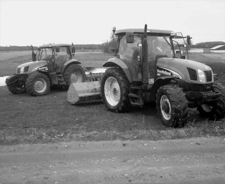 New Holland Ts125A billede 2