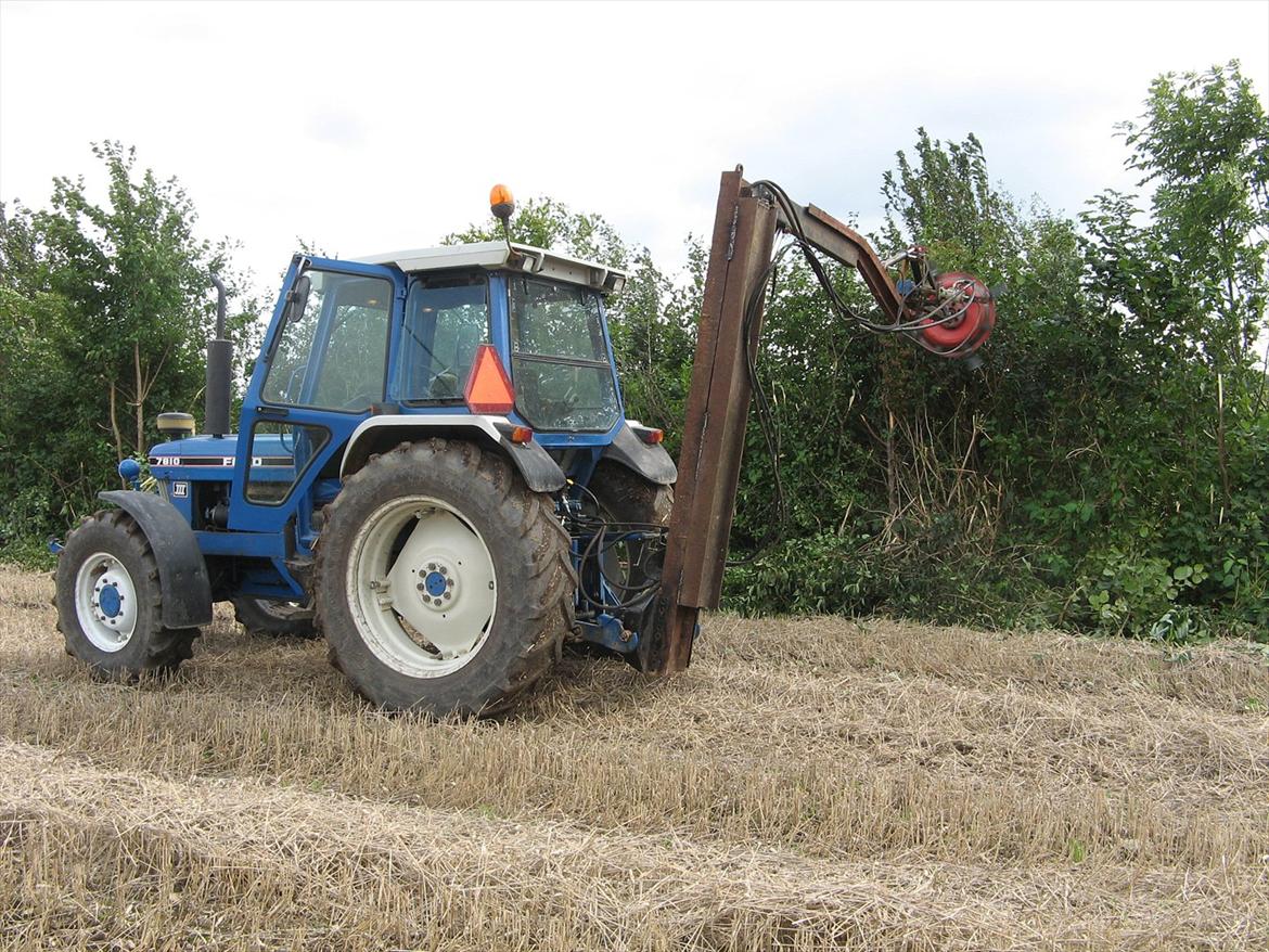 Ford 7810 generationIII - med hjemmebygget hegsklipper billede 8