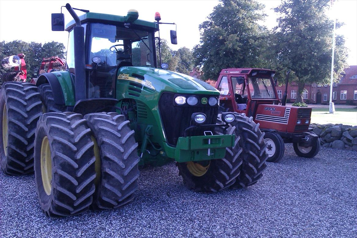 John Deere 7920 (Chauffør) billede 2