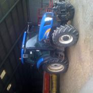 New Holland ts115a