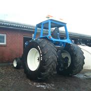 Ford 8700 ( Blue Digger )
