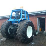Ford 8700 ( Blue Digger )
