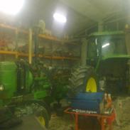 John Deere 4440