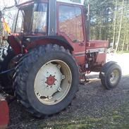 International Harvester 844 XL