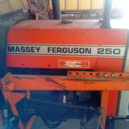 Massey Ferguson 250