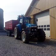 New Holland 8670