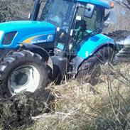 New Holland ts125a