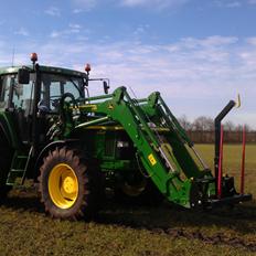 John Deere 6910