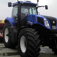 New Holland T8360
