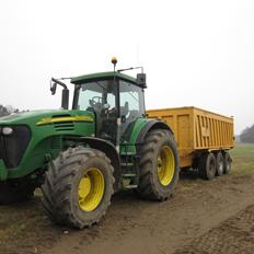 John Deere  7920