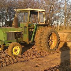 John Deere 1120
