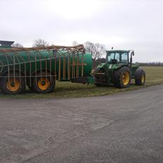 John Deere 8310