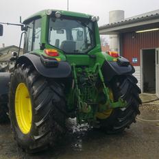 John Deere 6930