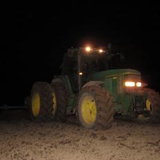 John Deere 6900