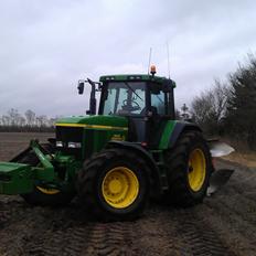 John Deere 7810 Auto Power TLS Solgt..