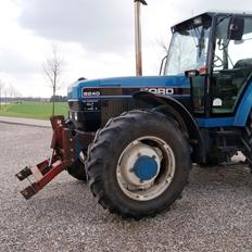Ford 8240