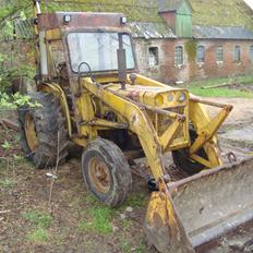 International Harvester B 2275 "Bette Betty"