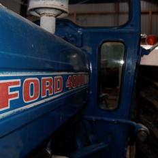 Ford 4000