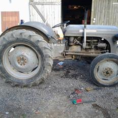 Massey Ferguson 26