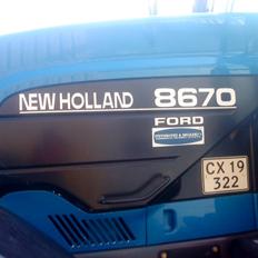 New Holland 8670