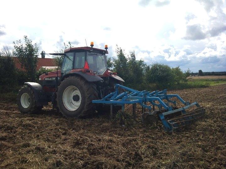 New Holland G240 - Igen med stubharven. billede 8