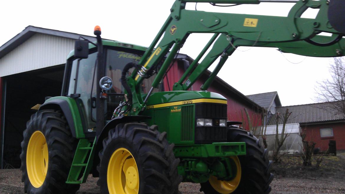 John Deere 6910 billede 8