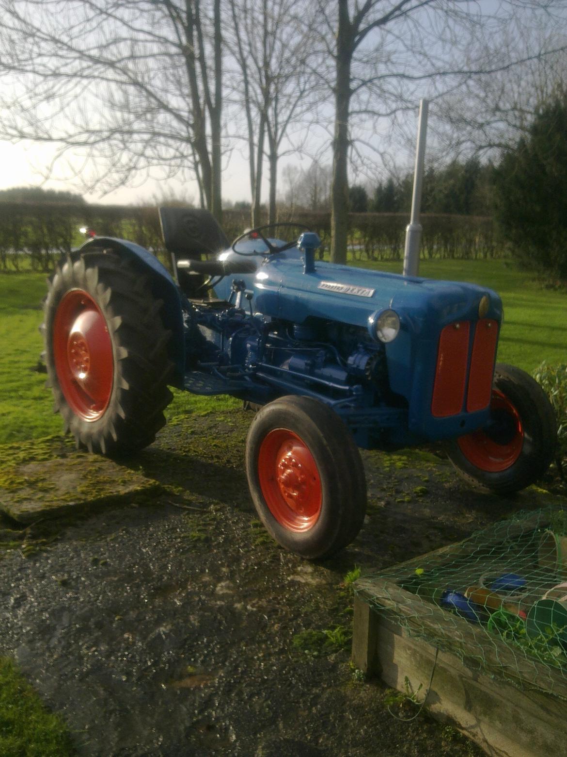 Fordson Dexta - Skrå forfra højre. billede 1