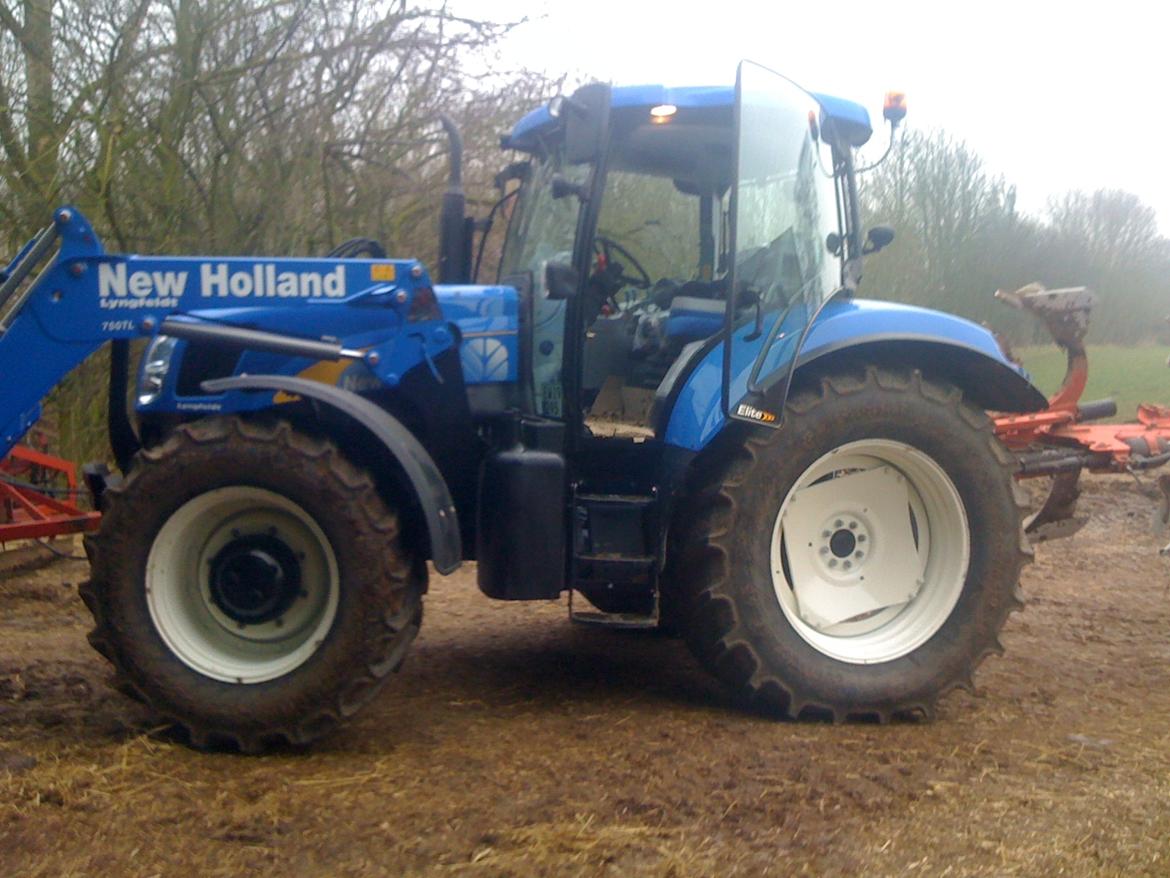 New Holland t6030 ELITE  billede 3