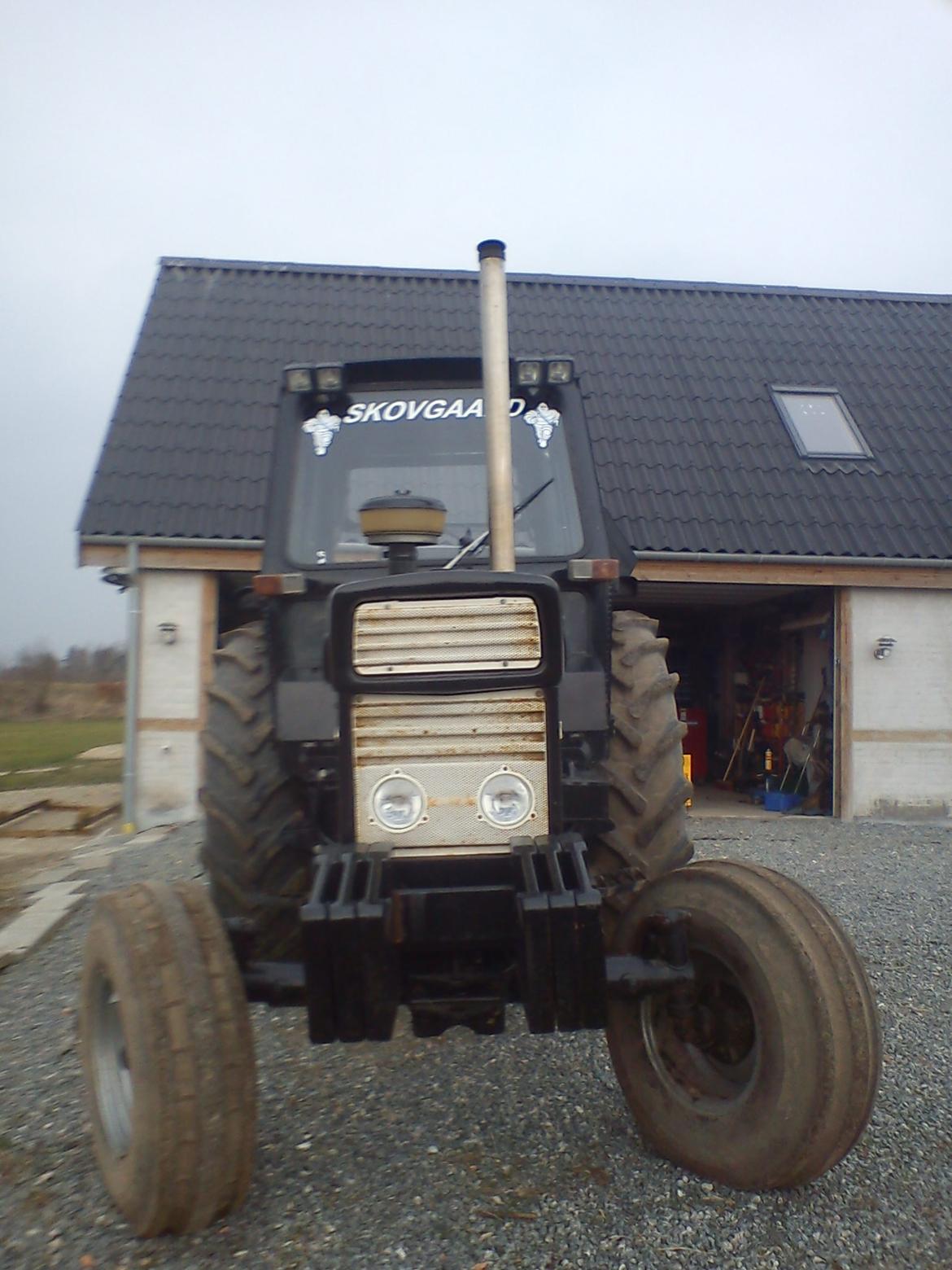 Volvo BM 700 - Front gitteret skal sgu snart have en tur billede 16