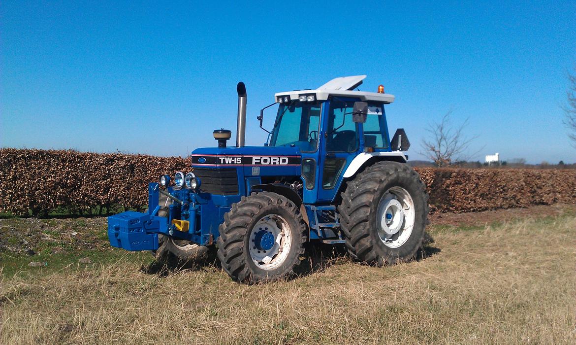 Ford TW 15 Force II - så blev bag skærmene hvide og der er kommet hjulvægt på billede 30