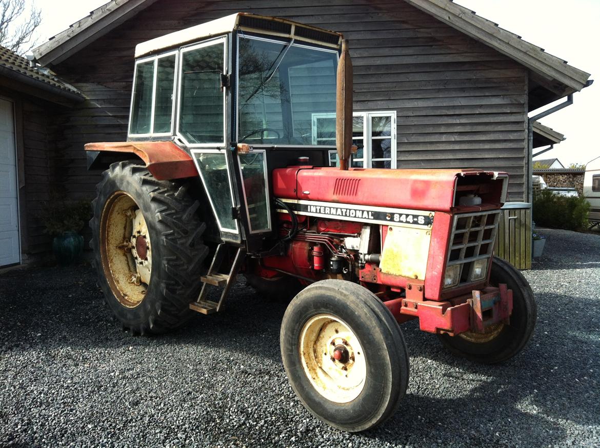 International Harvester 844 S billede 2