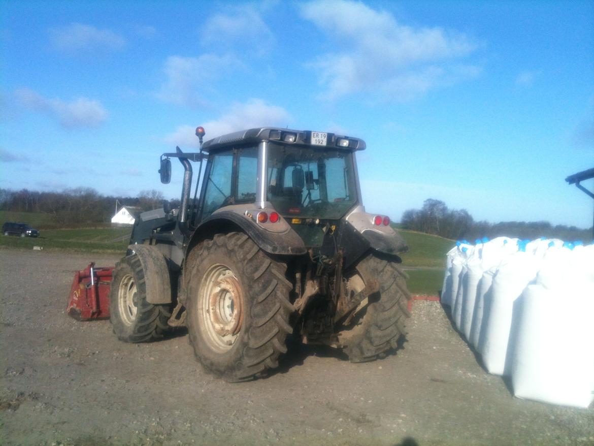 Valtra M 120 billede 4