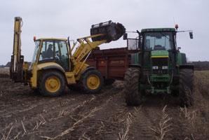 John Deere 7810 - Lortearbejdet - at sprede møg ! billede 7