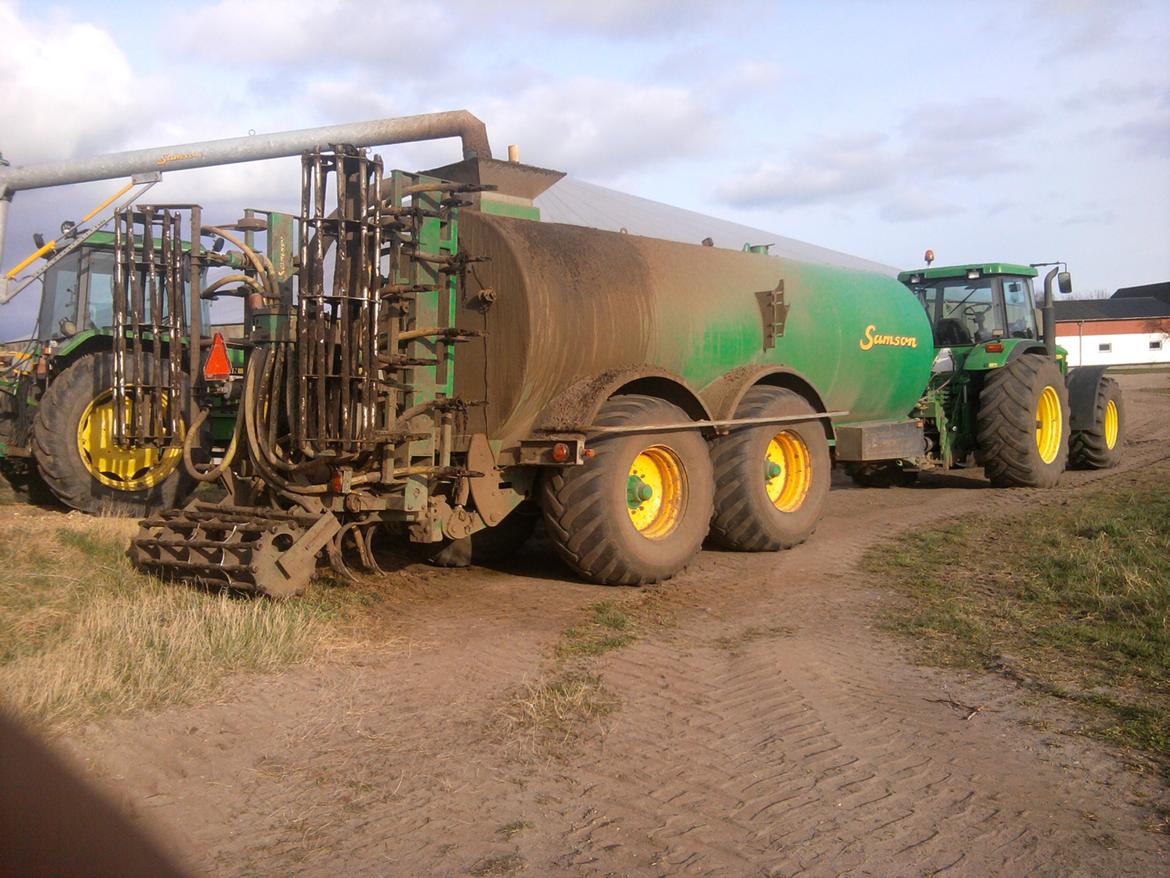 John Deere 8310 billede 8