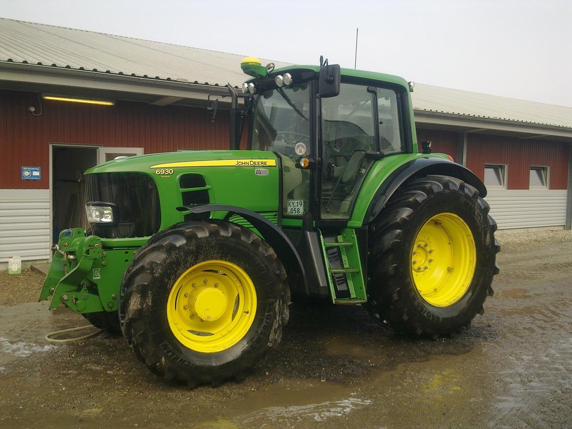 John Deere 6930 - lige blevet vasket billede 1
