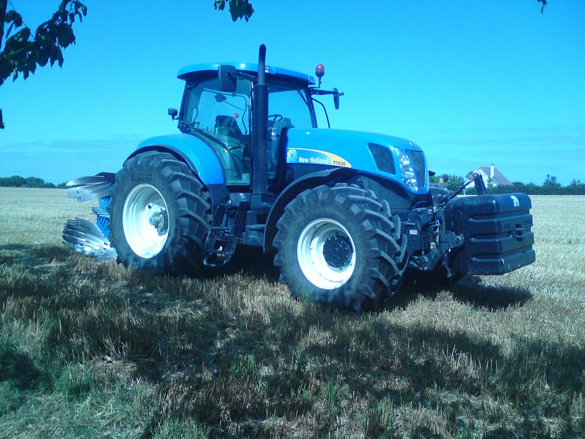 New Holland T7030 billede 1