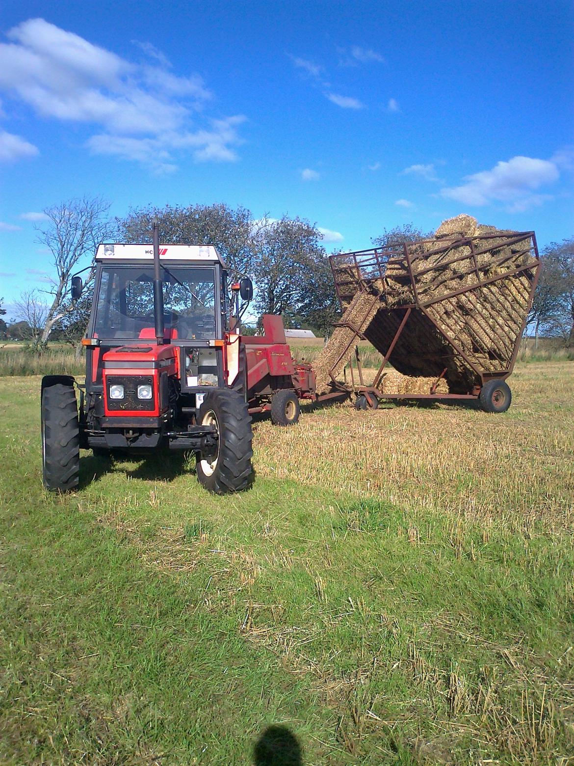 Zetor 7340 Turbo 4wd - kører halm billede 1