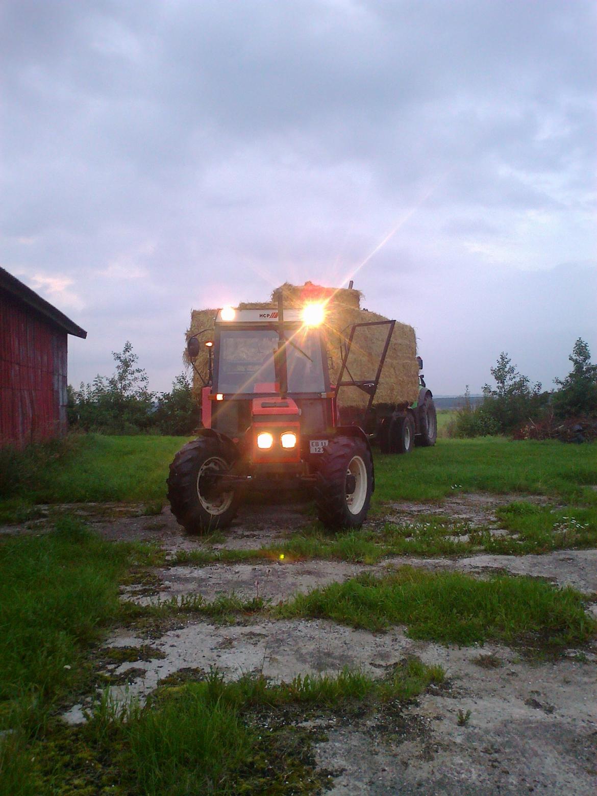 Zetor 7340 Turbo 4wd - køre halm billede 4