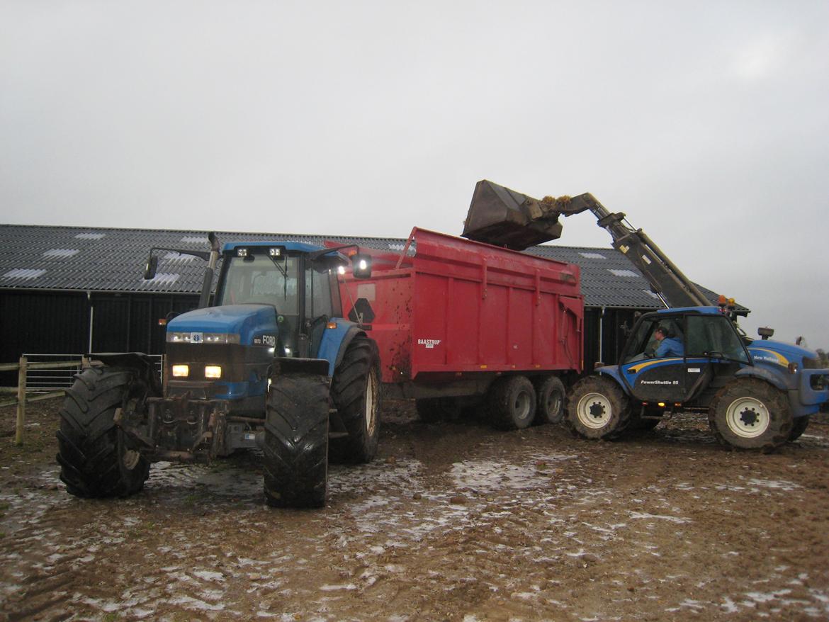 Ford 8970 - kørte møg væk fra udmugning fra hestecenter. billede 10