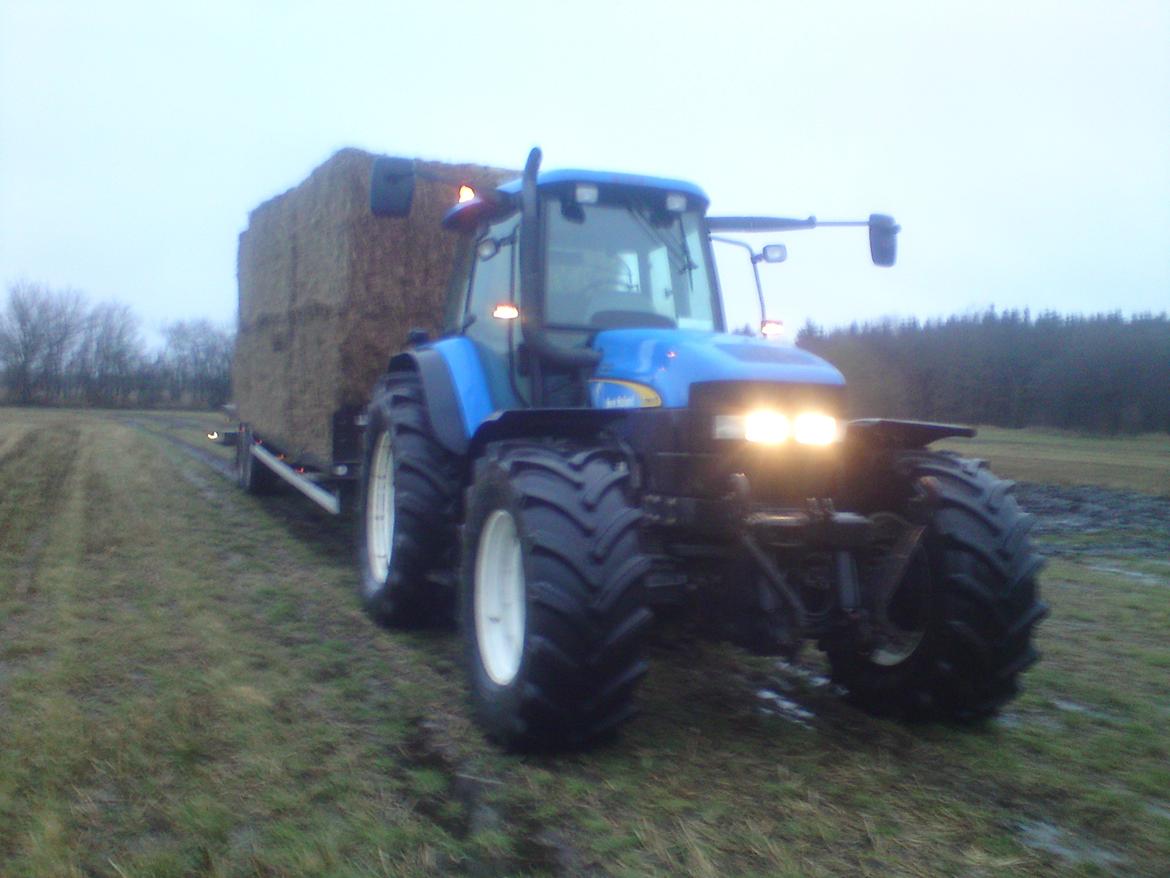 New Holland TM 155 - Læs Halm til forbrændingen billede 2