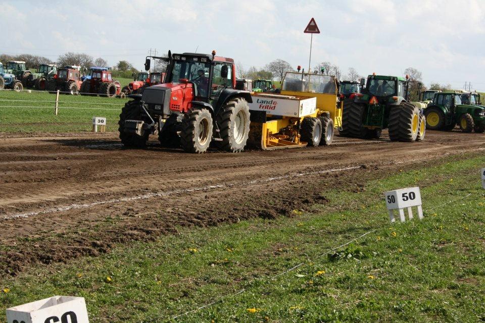 Valtra 8050 HiTech billede 1