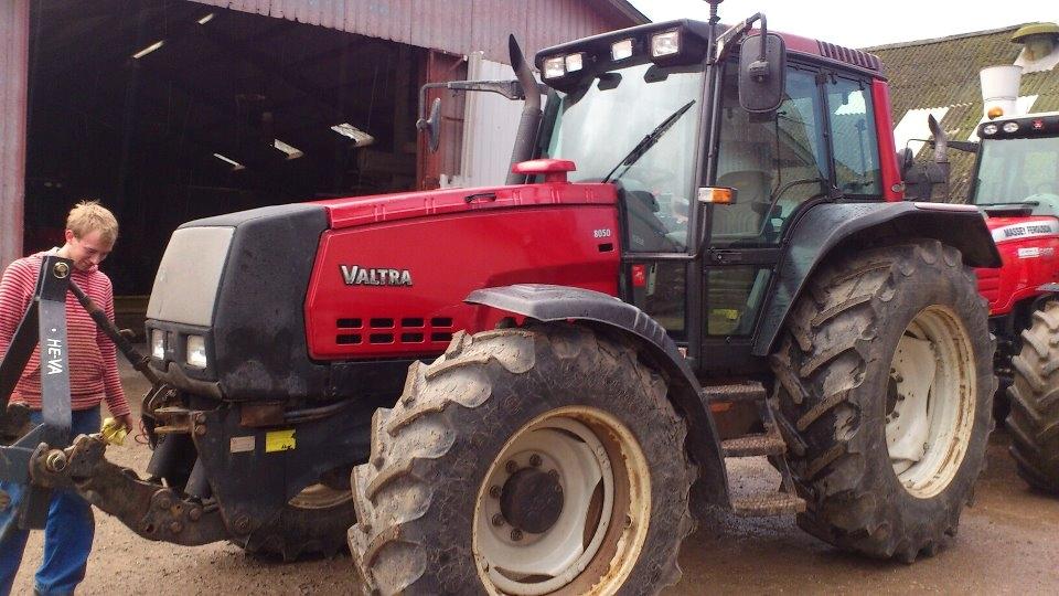 Valtra 8050 HiTech billede 3