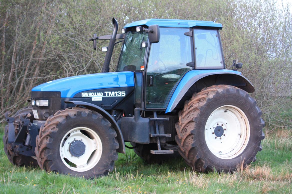 New Holland TM 135 - står bare og ser fin ud :) billede 9