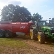 John Deere 8420