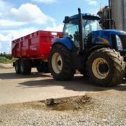 New Holland T8020