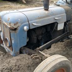 Fordson dexta